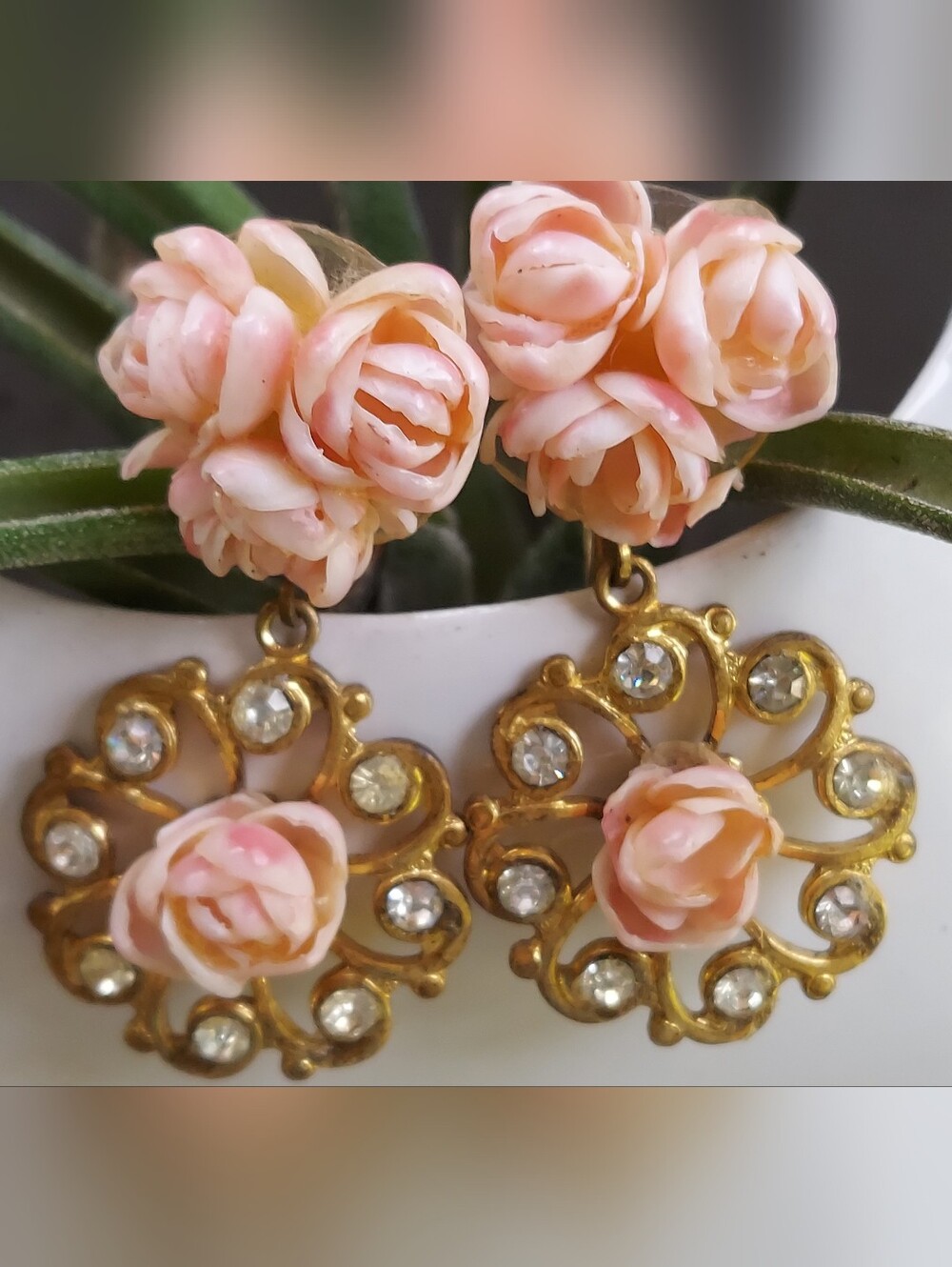 Vintage Pink Rose Cluster Drop Clip Earrings - Gold Tone - Picture 2 of 5